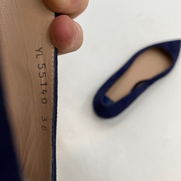Stuart Weitzman 38 navy blue pointed toe suede flats - Picture 6 of 7
